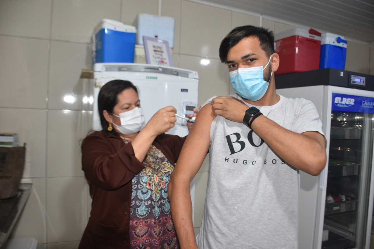 Camacã: Prefeitura começou a Vacinar jovens de 18 anos ou mais na sede e distritos